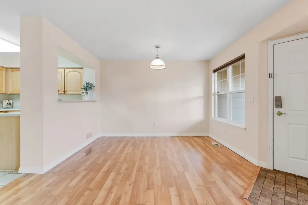 13235 Holly St unit E - View 5