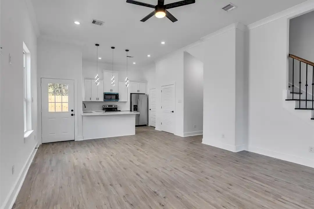 5126 Clover St unit B - View 5