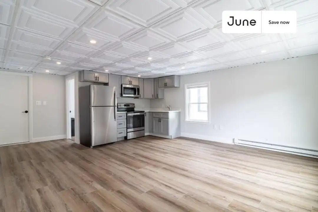 102 Cross St - View 2