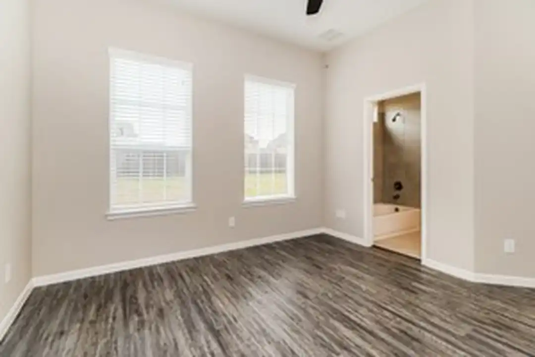 2242 Cross Colony Dr - View 3