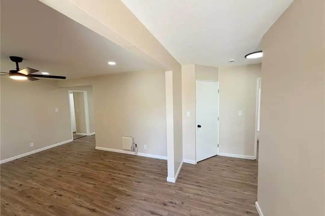 355 S Aspan Ave #1 - View 4