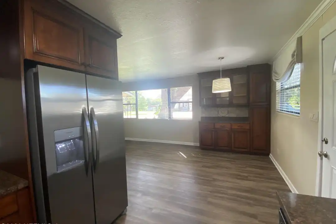 104 St Elmo Rd - More
