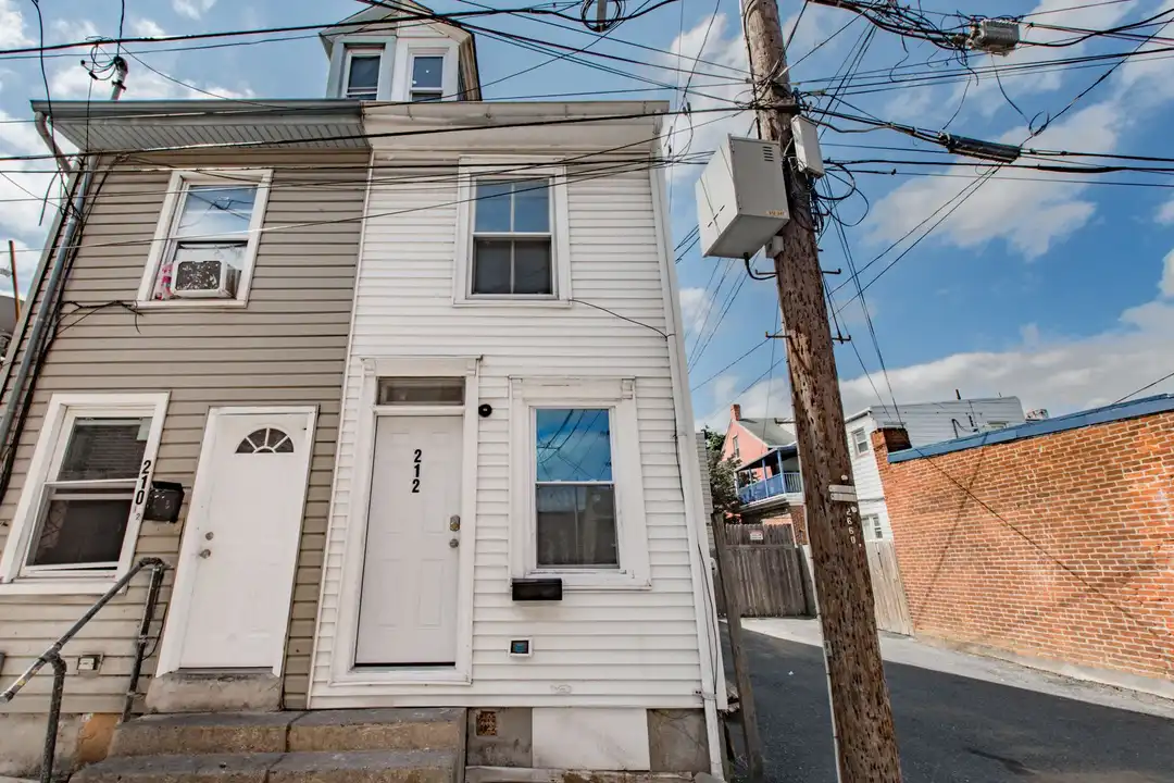 212 N Peach St – photo 1
