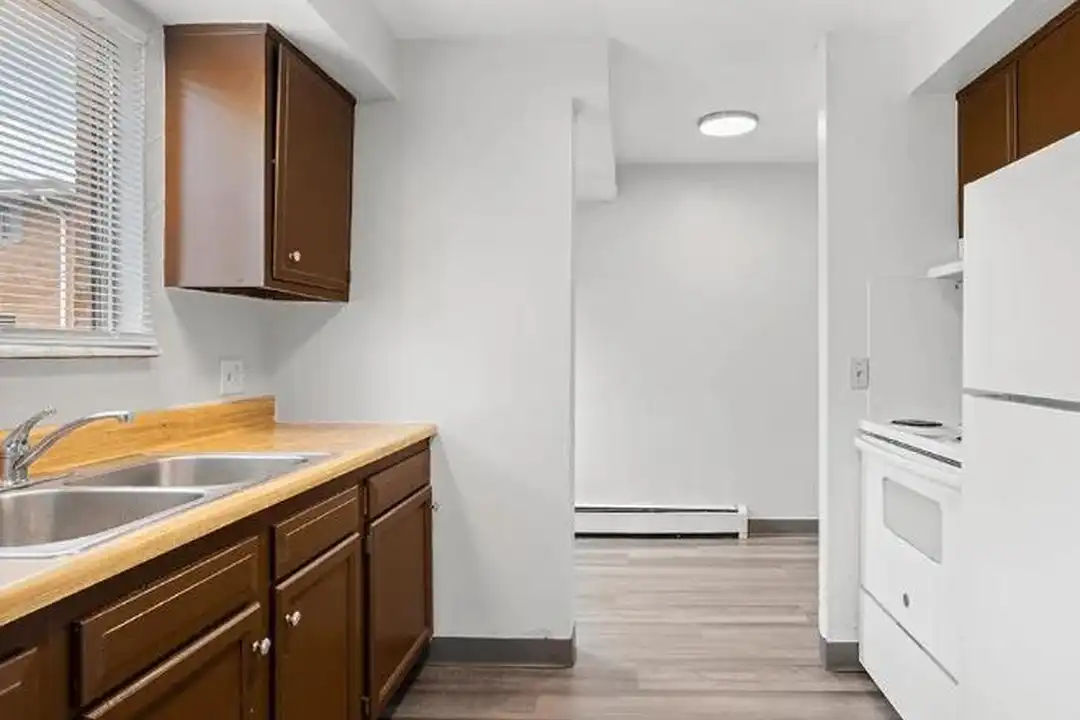 2205 Milan Rd – photo 1 of 8