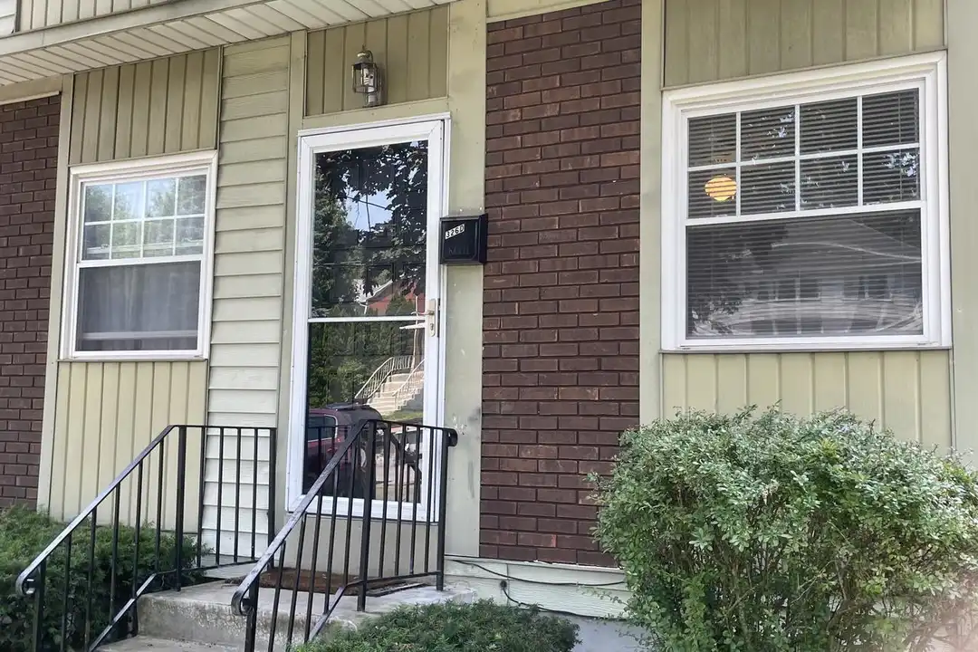 326 Cortland St unit D – photo 1