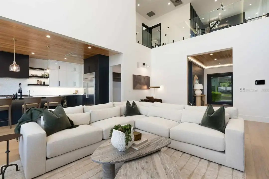 Apartment in Scottsdale - View 2