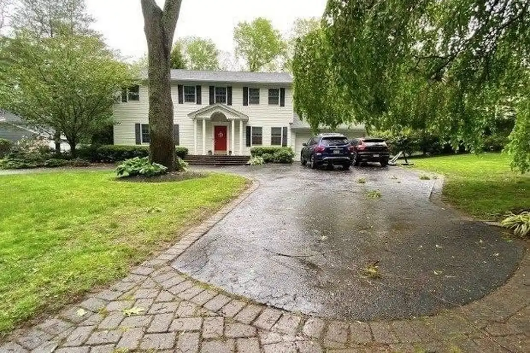 174 Lodge Ave – photo 1