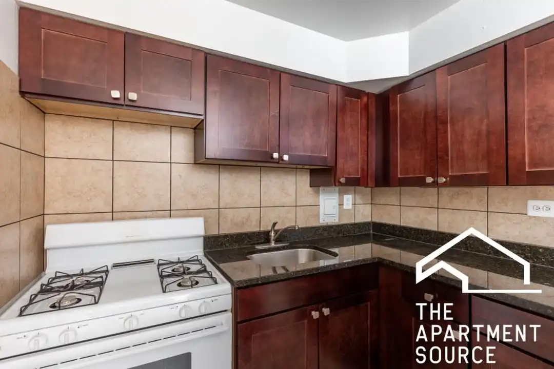 1515 W Morse Ave - View 2