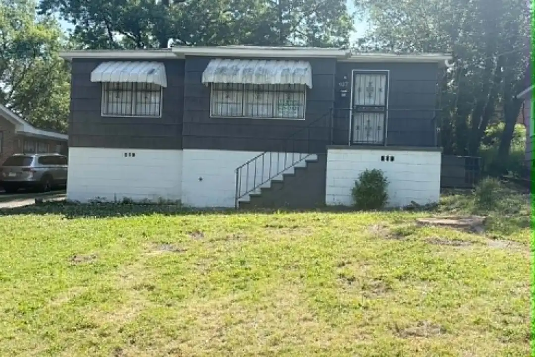 937 Center Way SW – photo 1