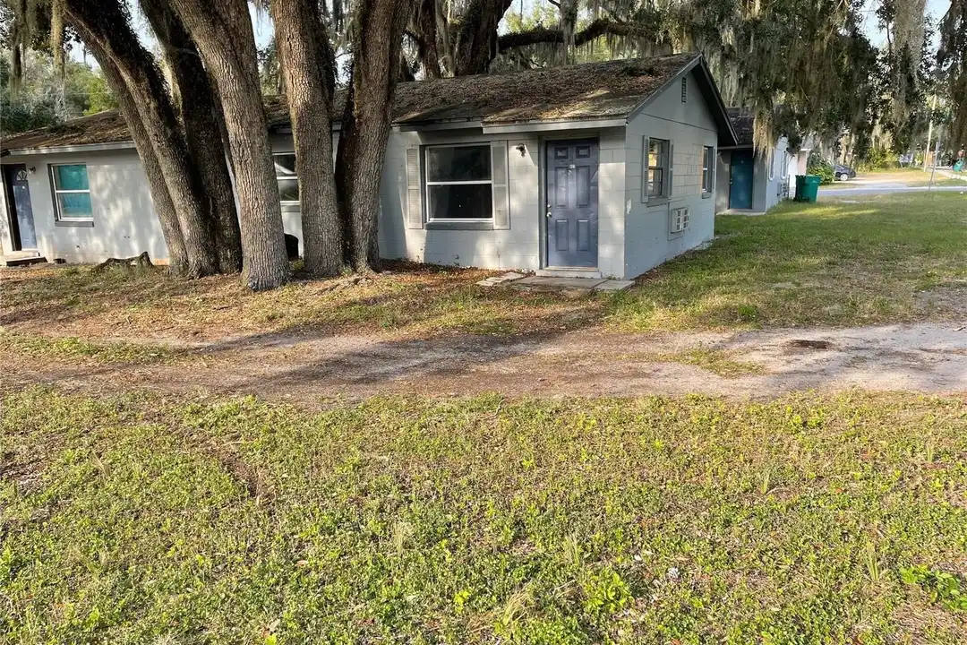 401 Kilgore St – photo 1 of 10