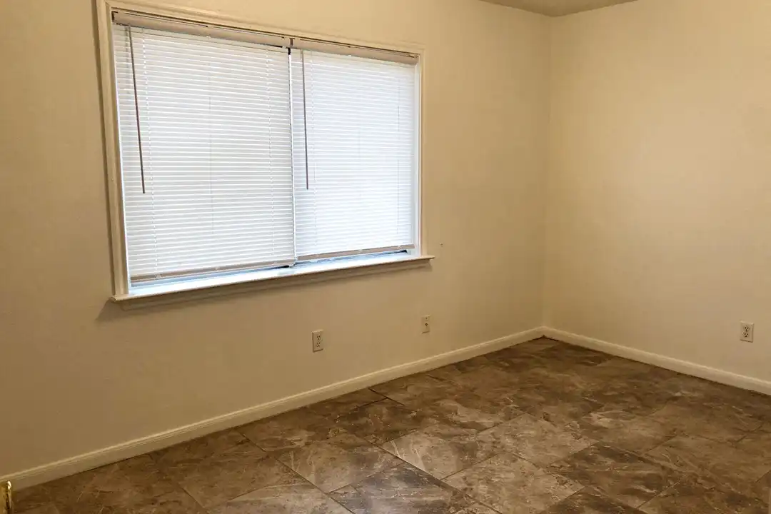 400 Bower Rd unit CP16 - More