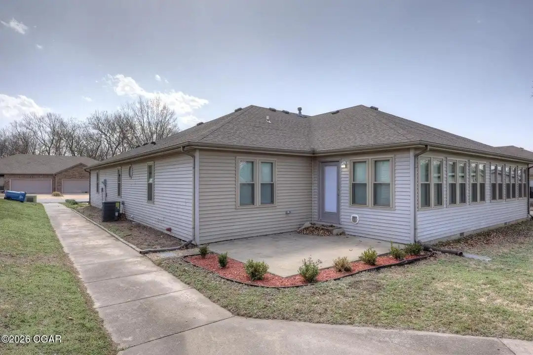222 W Briarbrook Ln - View 2