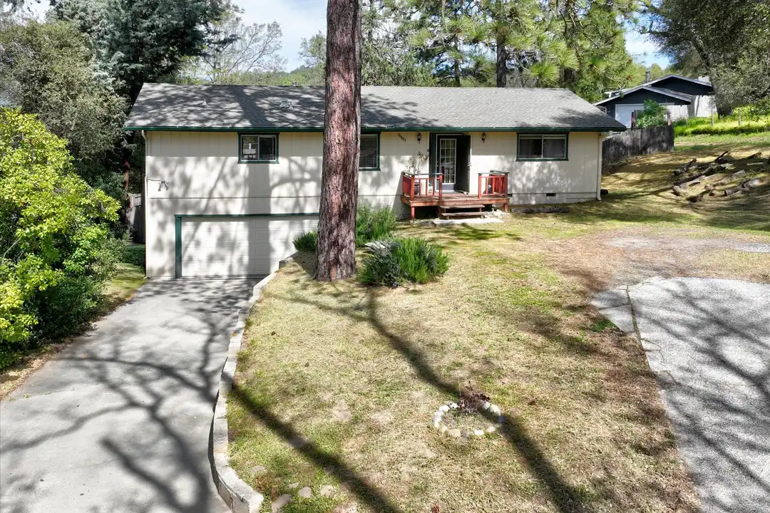 40883 Goldside Dr - View 2