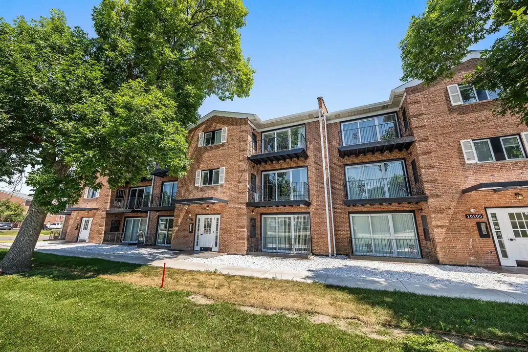 10225 Dearlove Rd #301 – photo 1