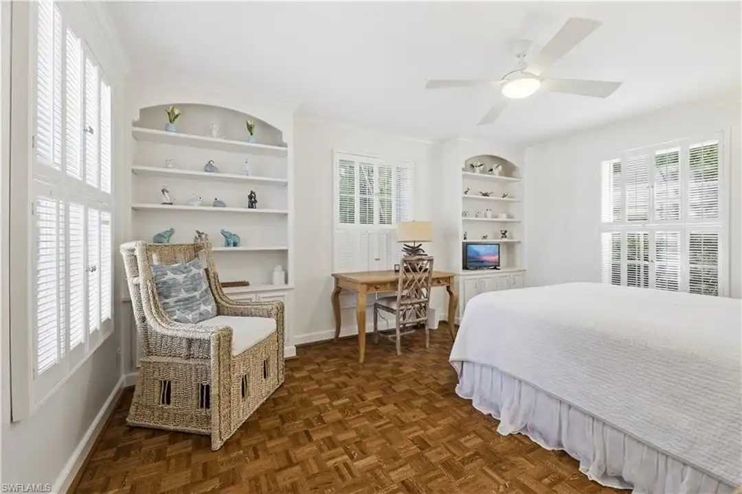 2700 Lantern Ln - View 6