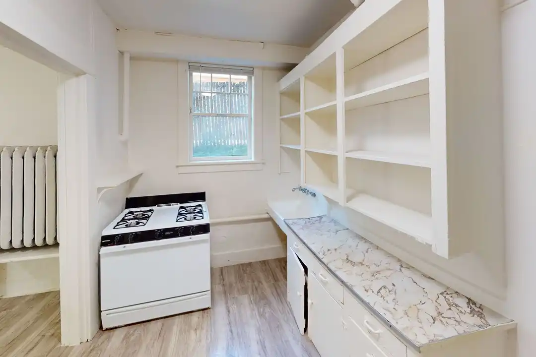 1110 E John St unit B - View 5
