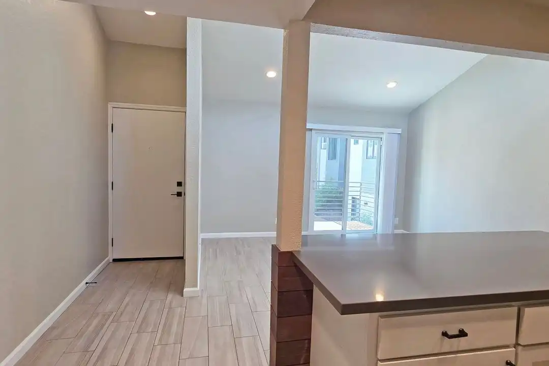 2222 I St unit 15 - More