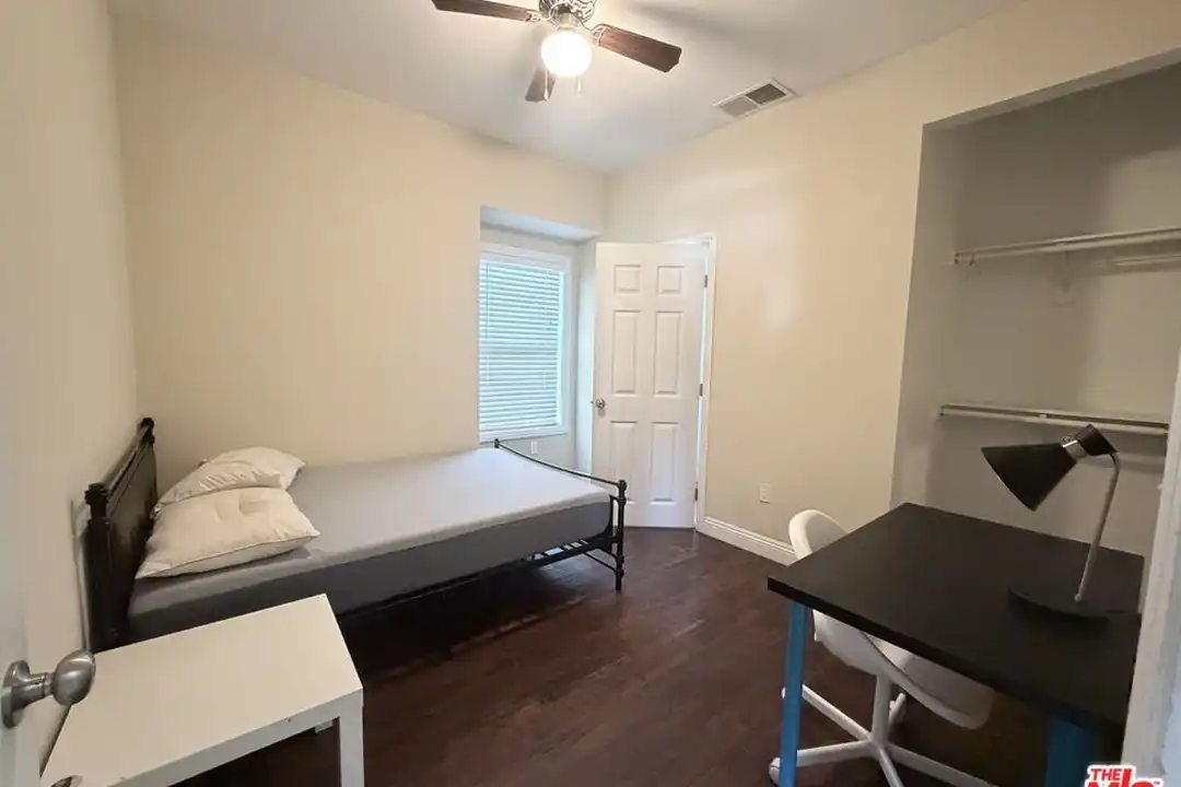 1254 W 37th Dr #1248 – pohled 4