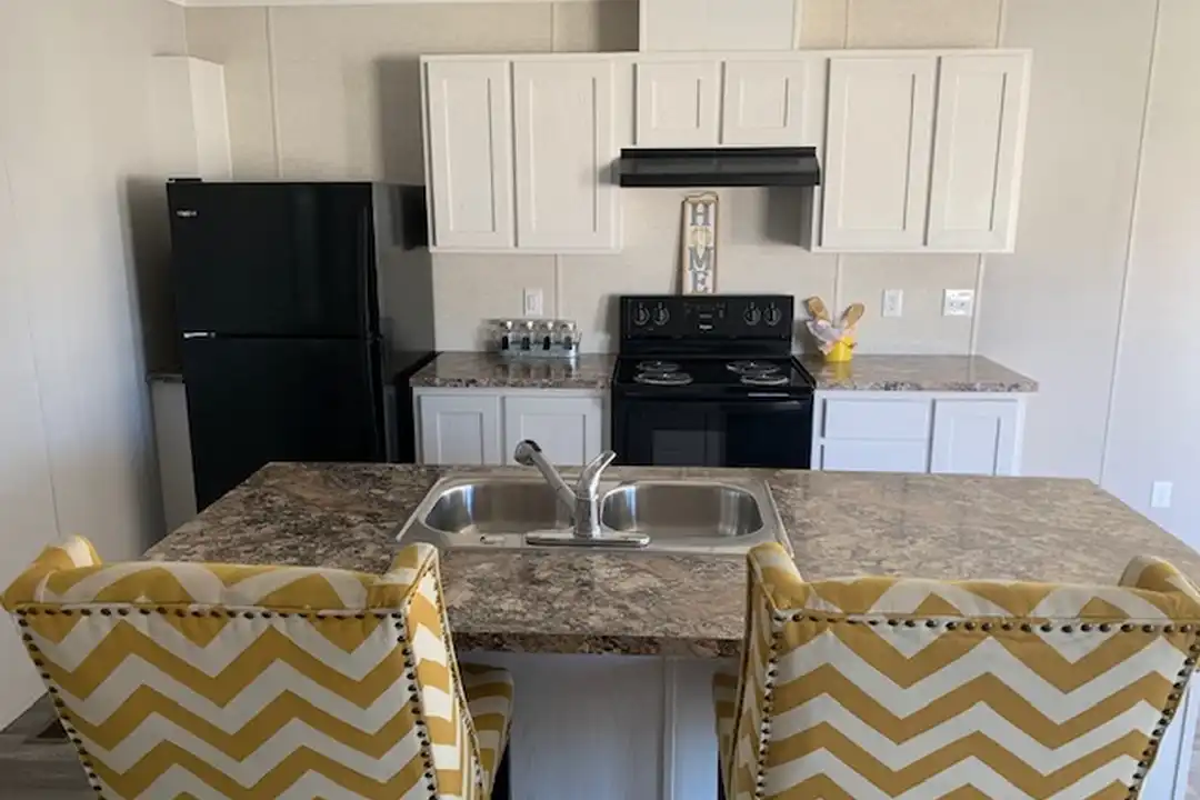 13590 Center St unit 3x2G – photo 1 of 13
