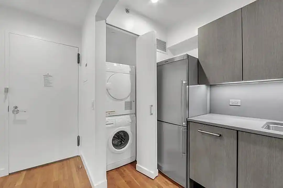 101 W 15th St unit 522 – pohled 5
