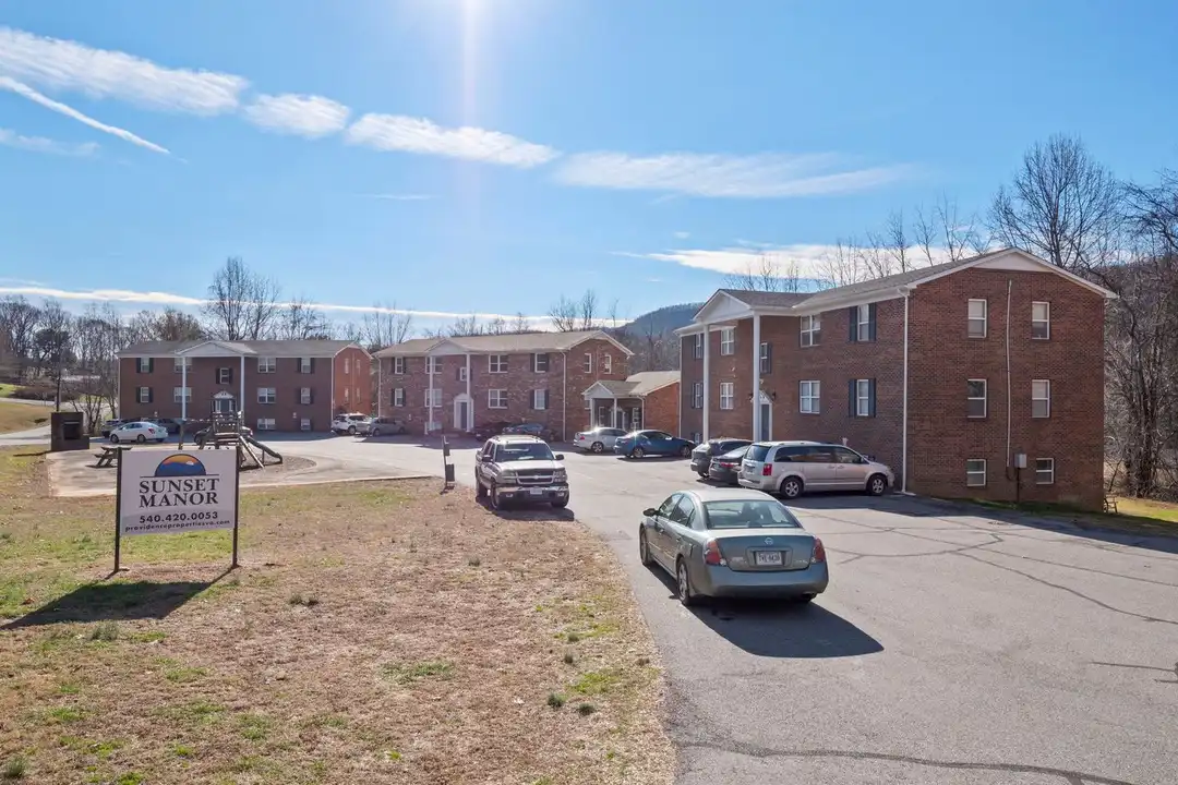 221 Pine St unit 221 Pine St - Apt #1 - View 4