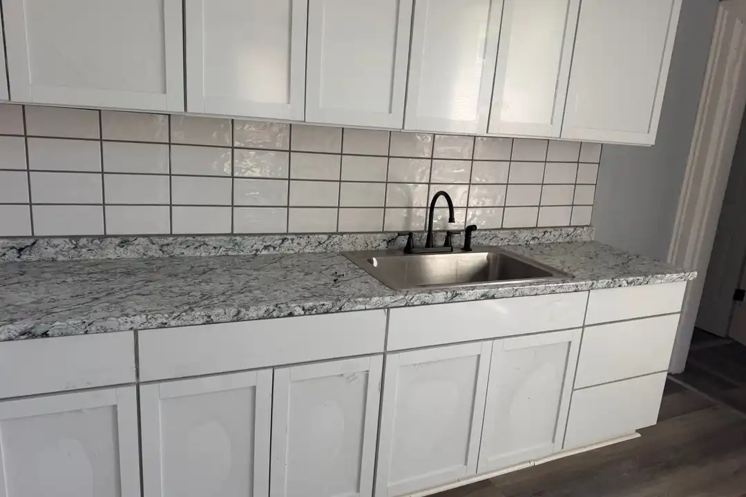 1215 Racine St – photo 1