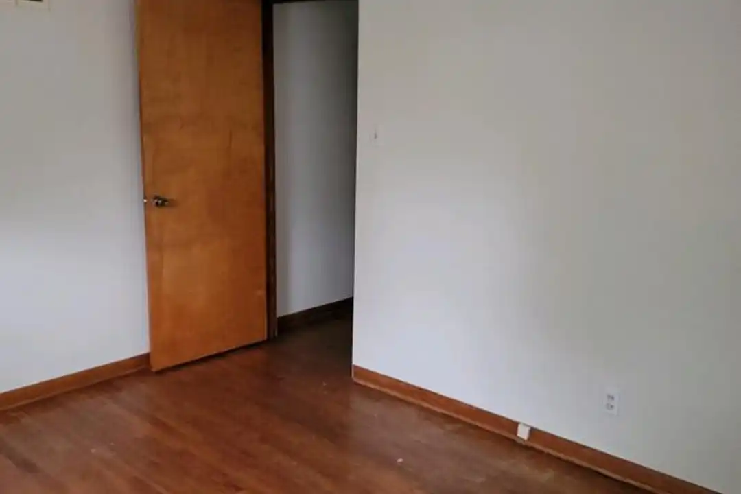 Apartment in Decatur - View 3