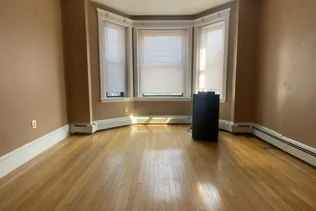 183 Harvard Ave - View 5