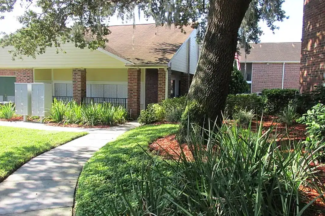 Meridian Apartments – photo 1