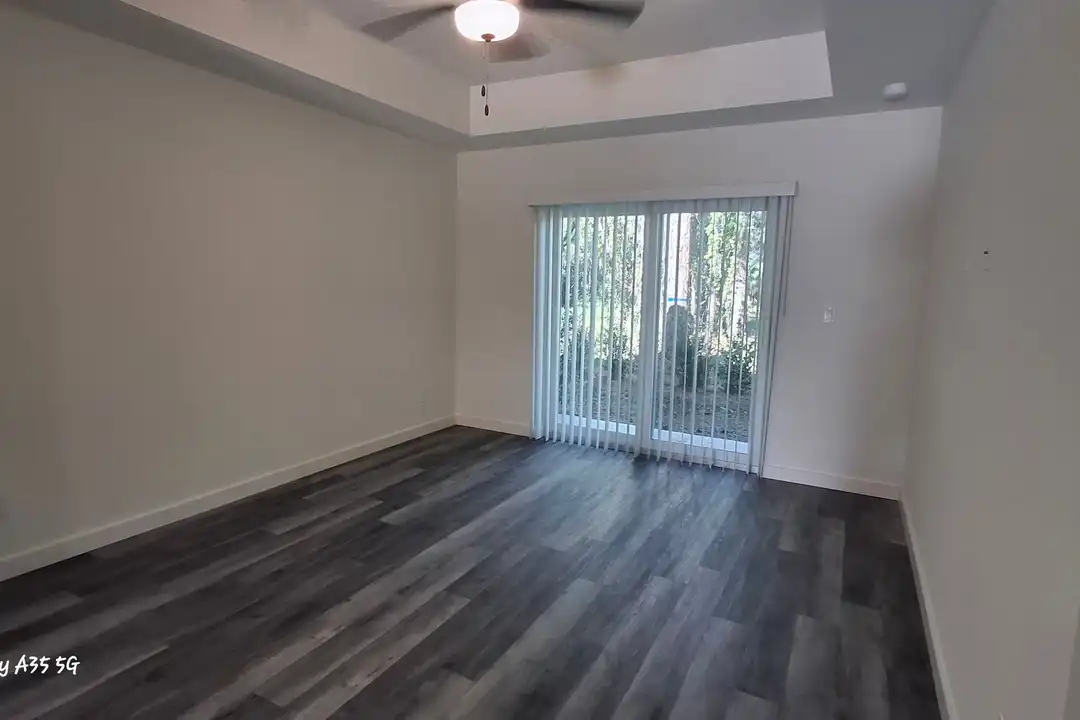 3170 Oleander Ave - View 3