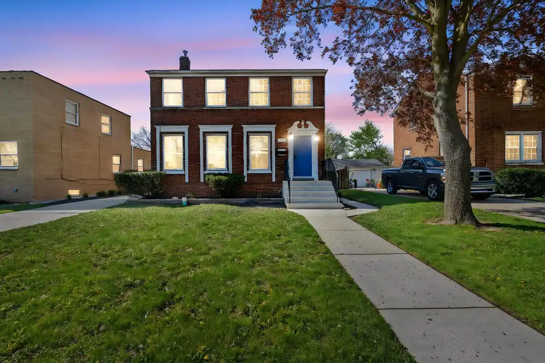 248 Adelaide Pl - View 2
