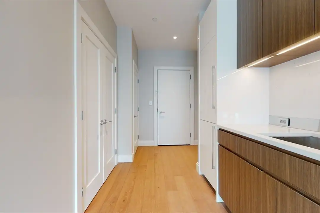 Apartment in Boston - More