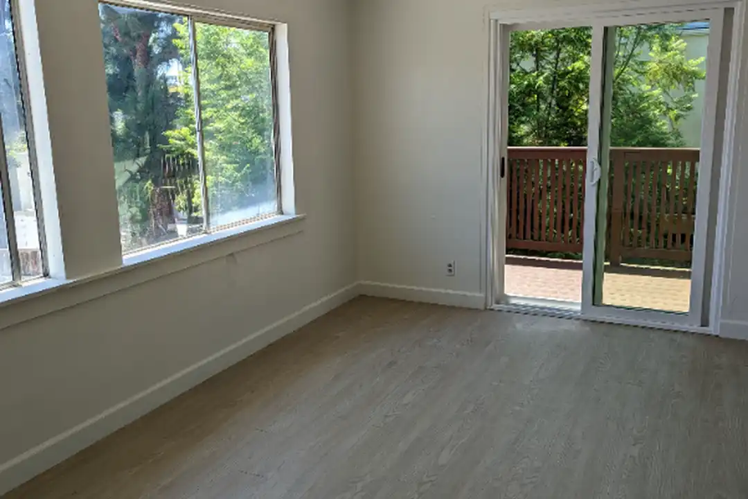 1127 Grand Ave unit #4 - View 4
