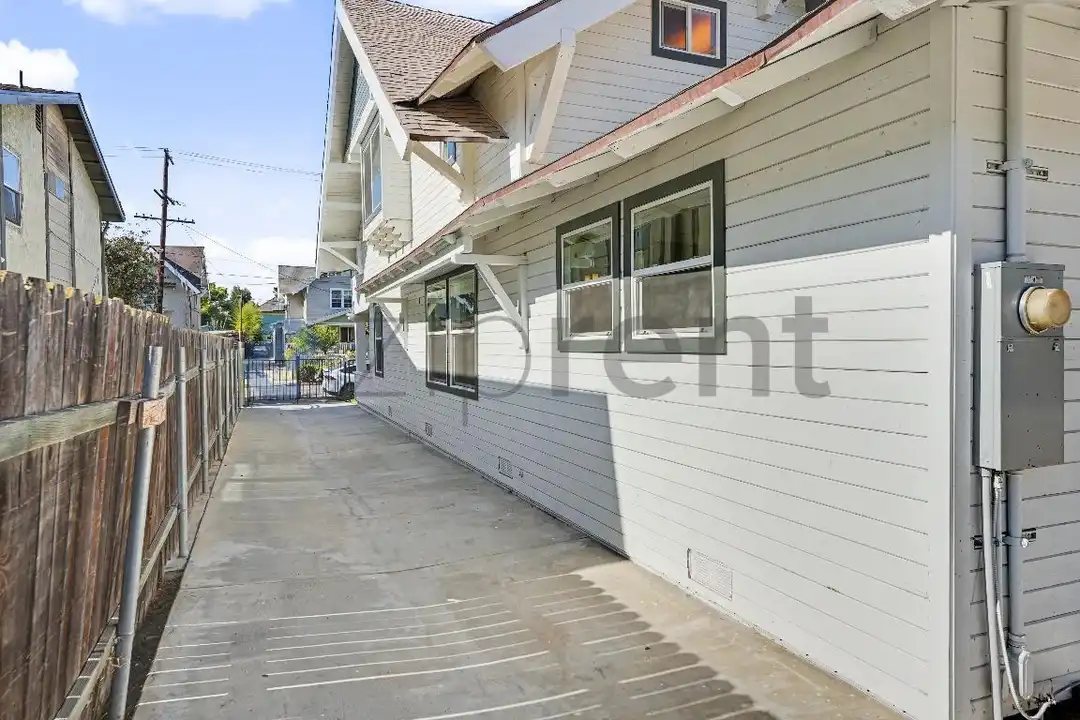 1676 W 24th St – pohled 4