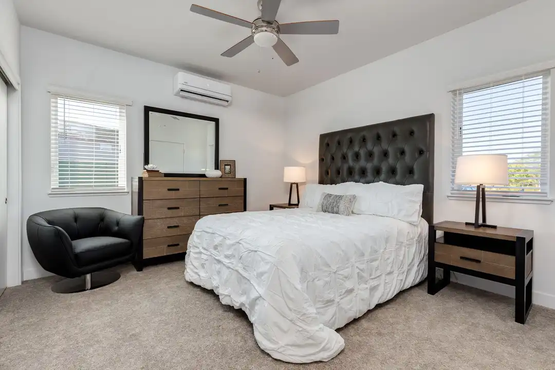 1886 Notre Dame Blvd unit 3 - View 4