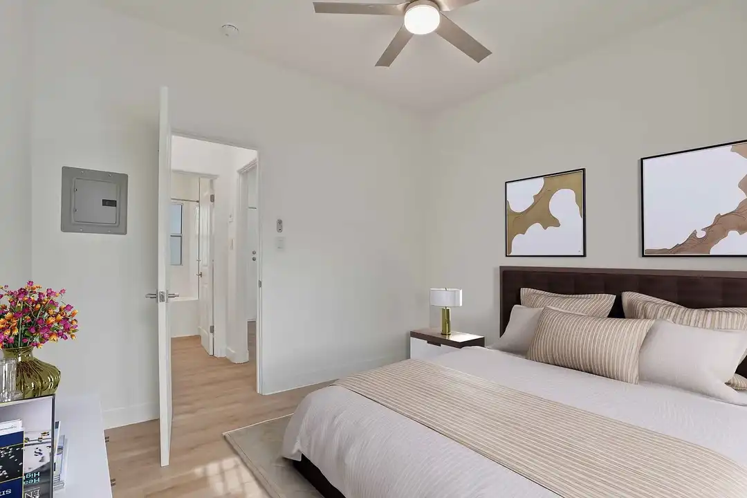 2317-2321 Ocean Park Blvd - More