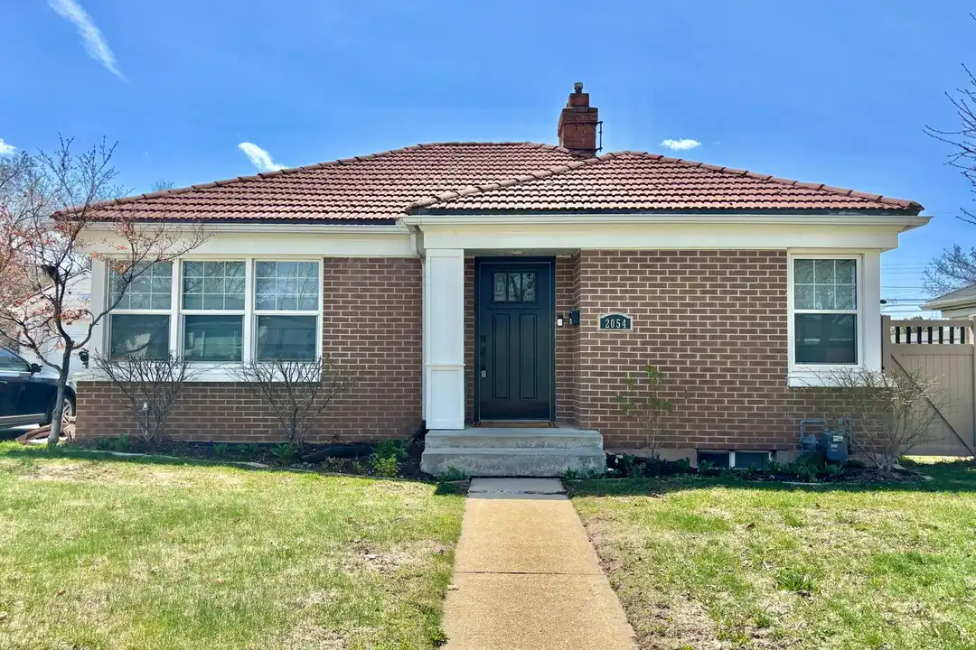 2054 E Crystal Ave – photo 1