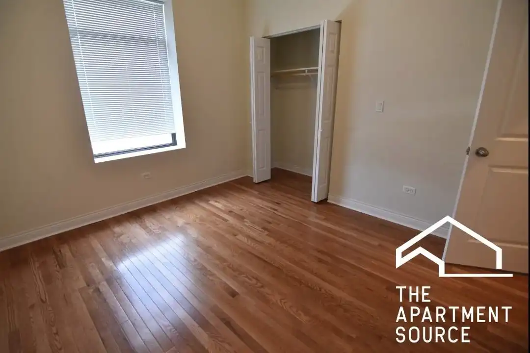 802 W Belmont Ave unit 3E - More