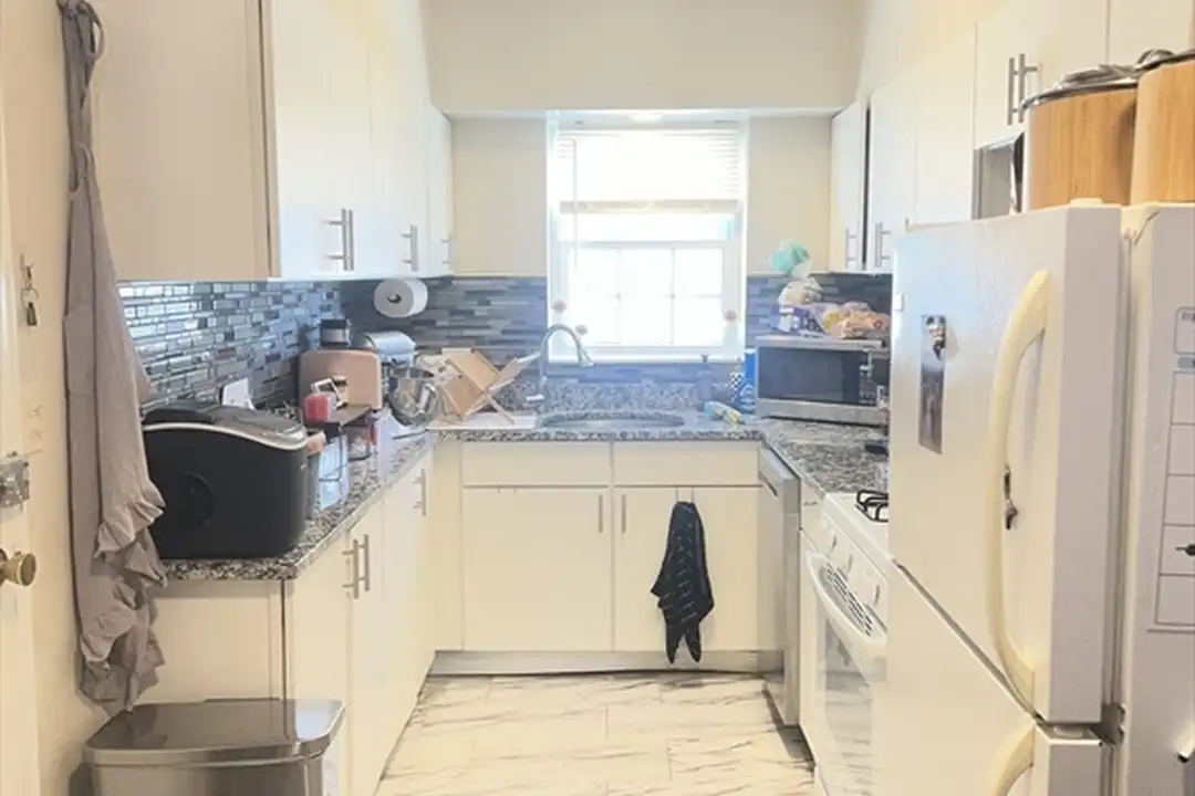 169 Lake Shore Rd unit 2 - View 3