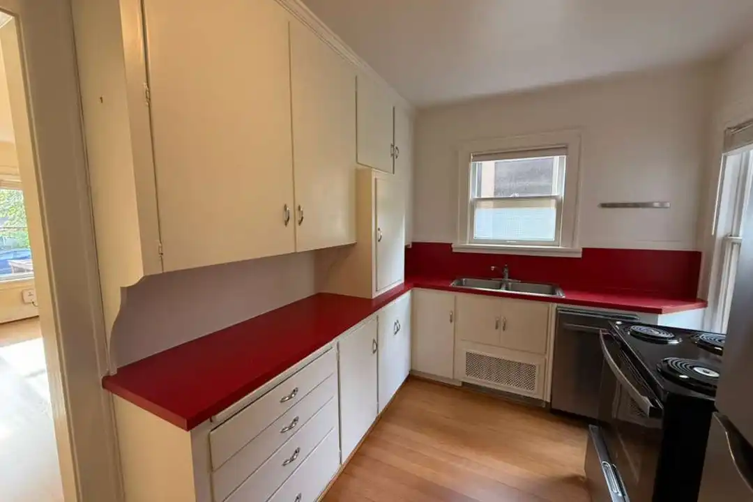 Apartment in Seattle - View 5