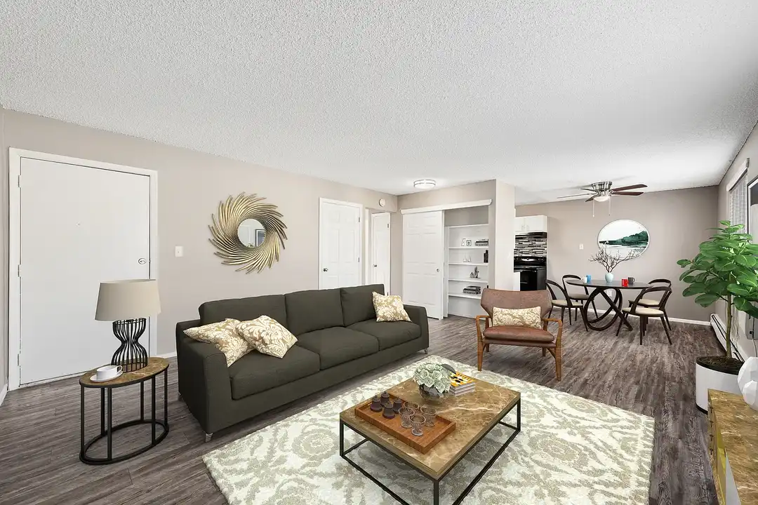 Apartment in Aurora - View 3