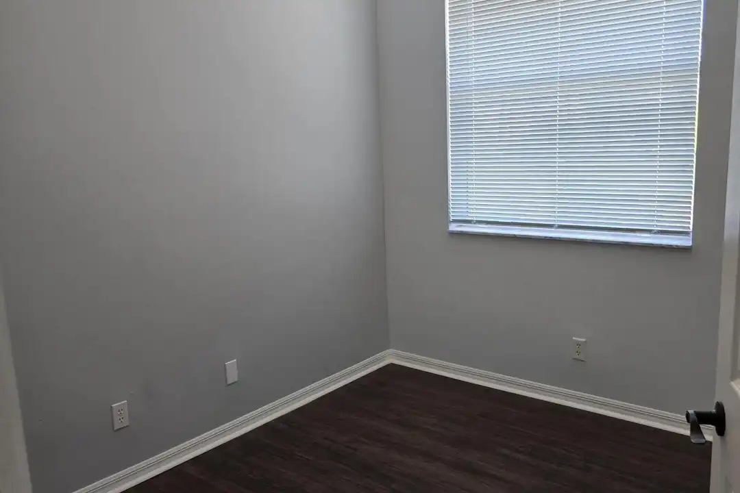4261 E Main St - View 2