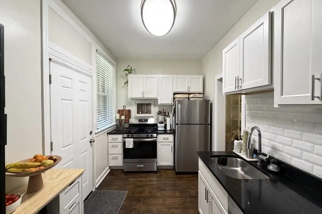 320 Lee St unit 3 - View 4