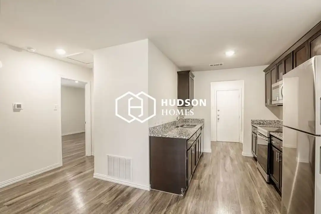 708 S Henderson St - View 5