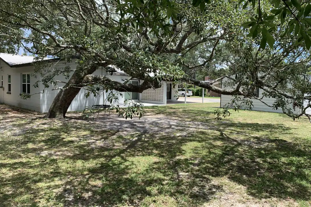 263 Mississippi Ave - View 2