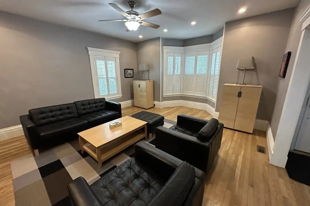 315 Windsor St unit 315 - View 3