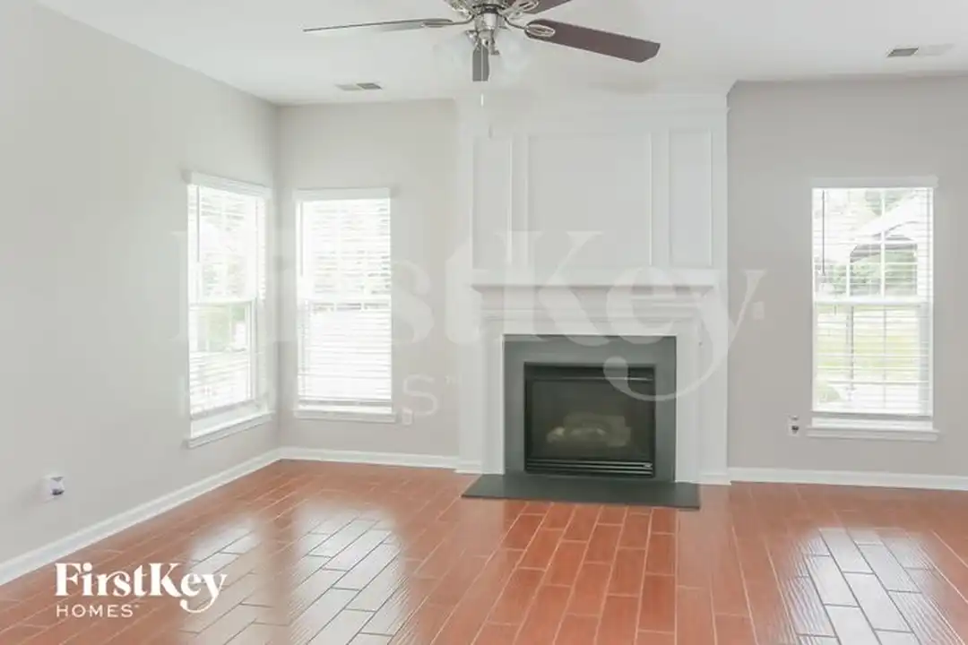 House in Huntersville - View 5