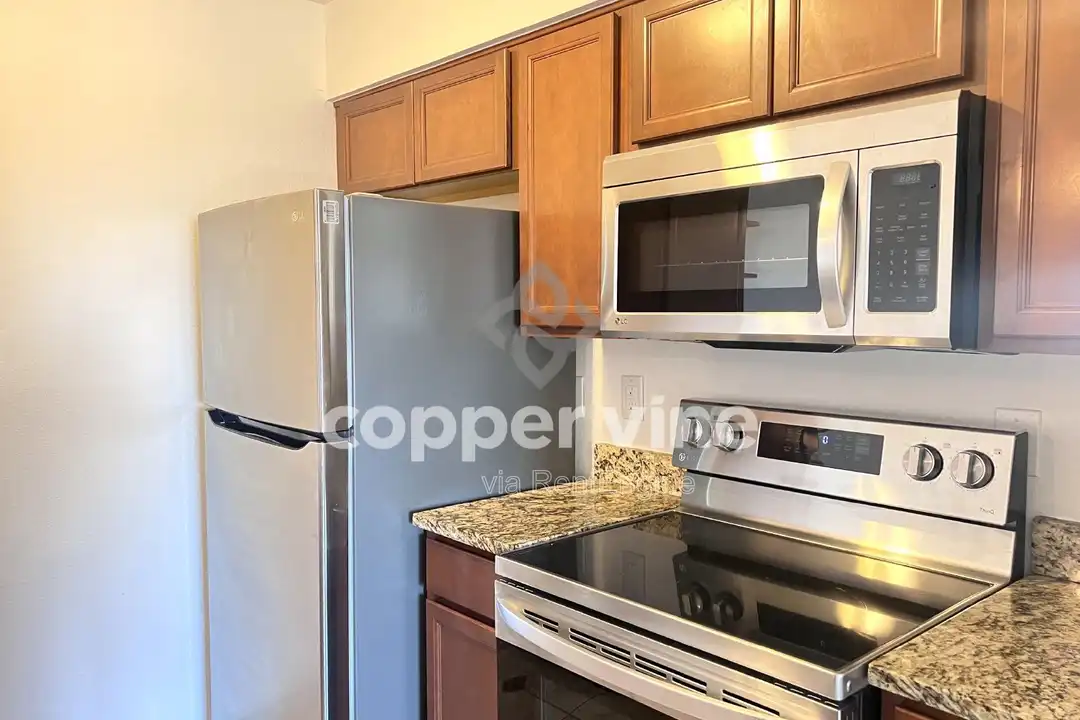 499 Wright St unit Apt 202 - View 3