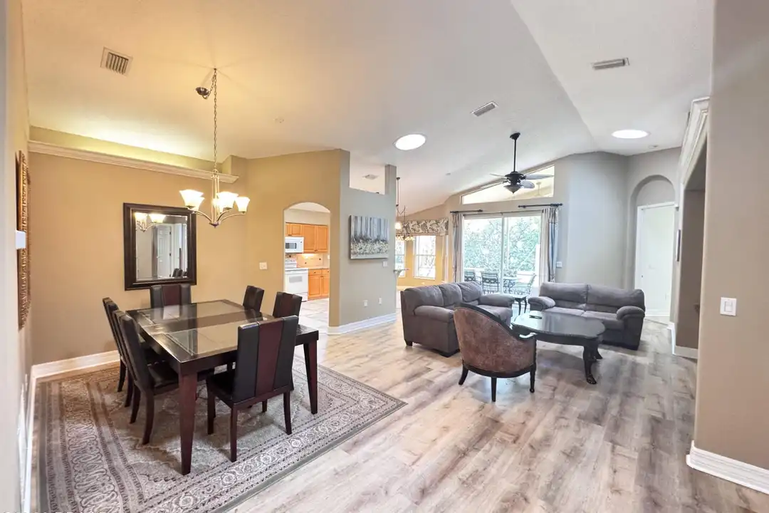 1315 Coconut Palm Cir - View 6