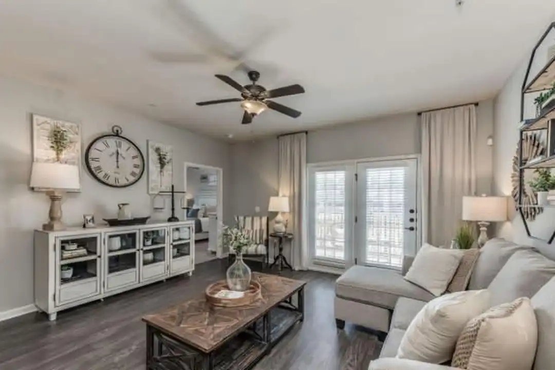 5402 FM 1488 unit 1488 # 5476 - View 5